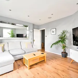 https://apt-that-cosy-stay-stunning-1-bed-west-ham.brighton-hotels-england.com